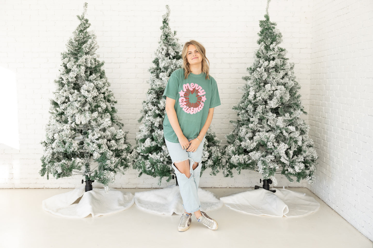 Merry Graphic Tee